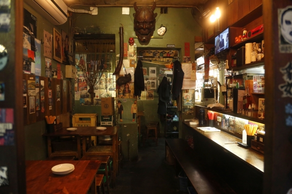 台北赤峰街日式居酒屋 打鐵町49番地 9 坪老宅改建成的懷舊空間 炒烏龍 雞腿串燒等必點美食 Shoppingdesign