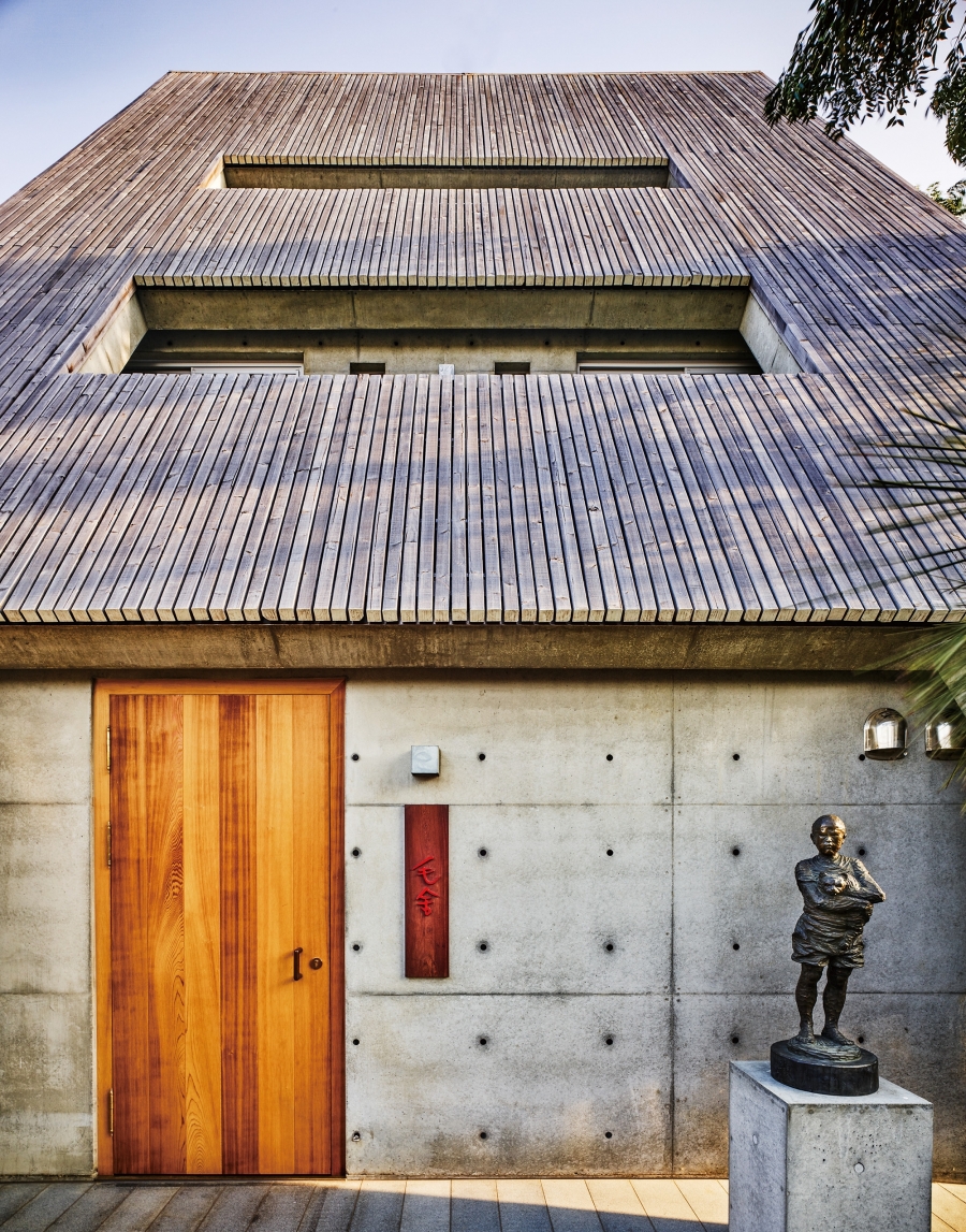 與百年老樹及自然共生 毛森江建築作品 放入樹木意象的 等邊三角宅 Shoppingdesign