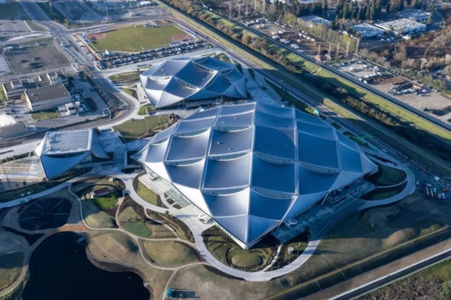 Google設計的Bay View園區啟用，傘式屋頂、地熱生電打造100%乾淨電力