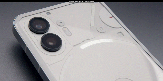Nothing Phone (2)