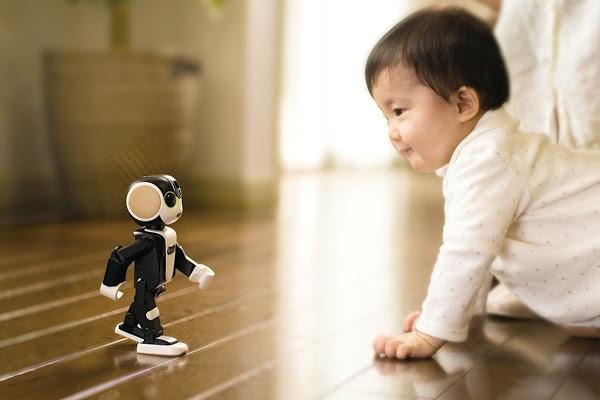 2016.04.08_228.Robohon_Detail_Img3.jpg