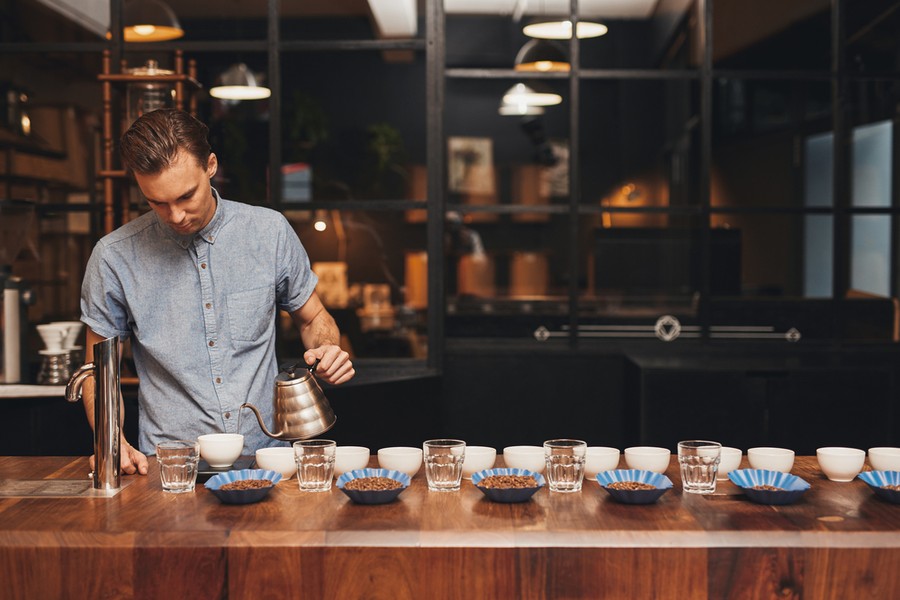 咖啡師Barista_shutterstock_385283782.jpg